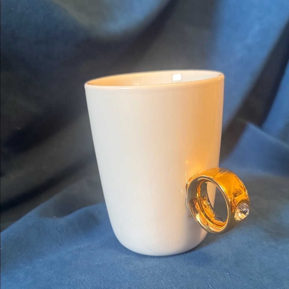 Elegant Cream Mug with Gold Ring Handle